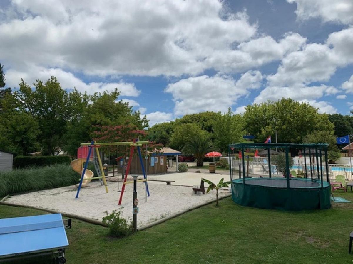 Camping La Chesnays Ξενοδοχείο Vendays-Montalivet Εξωτερικό φωτογραφία